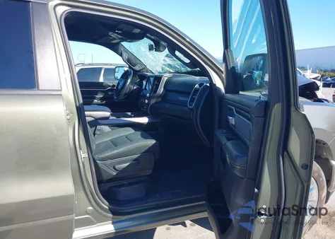 2021 Ram 1500 Big Horn 4X4 5'7 Box z USA, uszkodzony, nr VIN 1C6SRFFT8MN783135